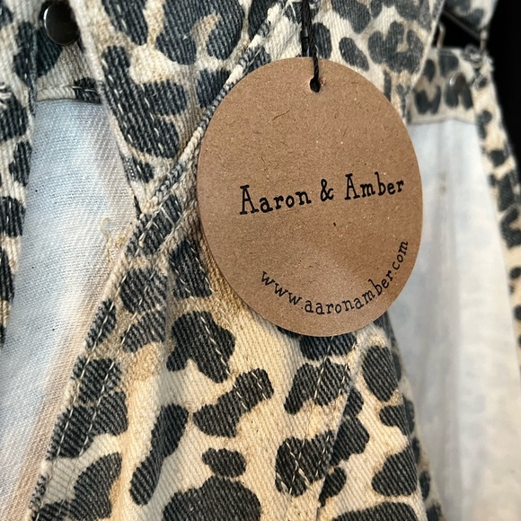 Aaron and Amber Wildside Overalls Jumpsuit Barrel Leg Leopard Print Pants - Picture 7 of 13